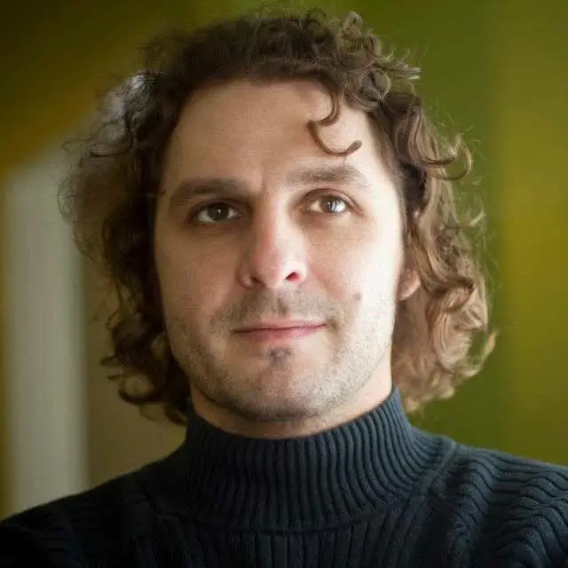 Photo of the author Eric Pierzchala